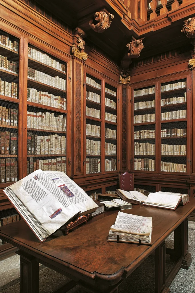 San Daniele. Biblioteca Guarneriana interno, archivio fotografico comunità collinare